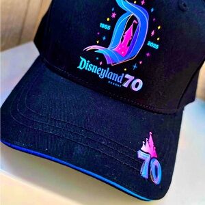 NOW BACK IN STOCK — NEW 2025 DISNEYLAND 
70TH ANNIVERSARY TRUCKER  STYLE HAT 🎩